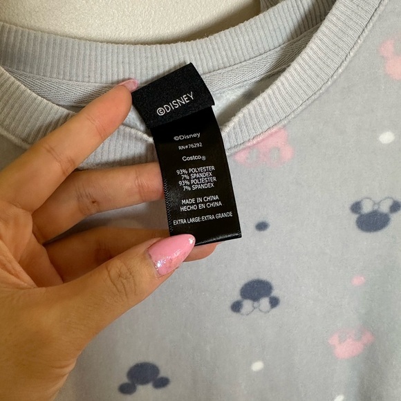 Disney Gray and Pink Pajama Set with Heart Pattern - Picture 3 of 12